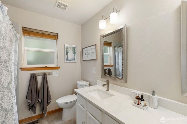 9240 Priddy Vista Road NW, Seabeck, WA 98380