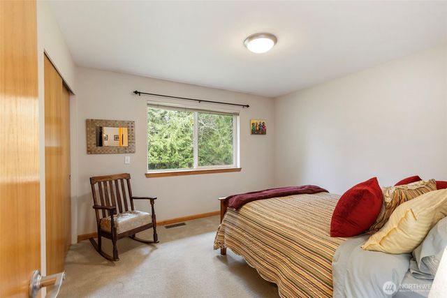 9240 Priddy Vista Road NW, Seabeck, WA 98380