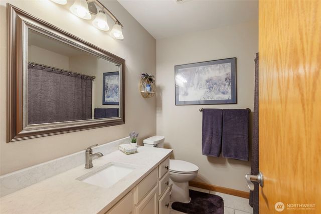 9240 Priddy Vista Road NW, Seabeck, WA 98380