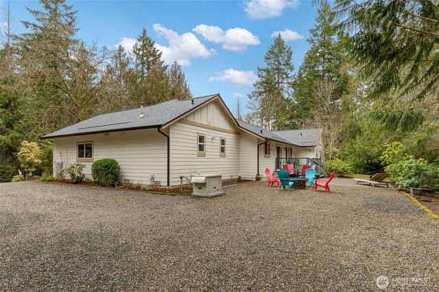 9240 Priddy Vista Road NW, Seabeck, WA 98380