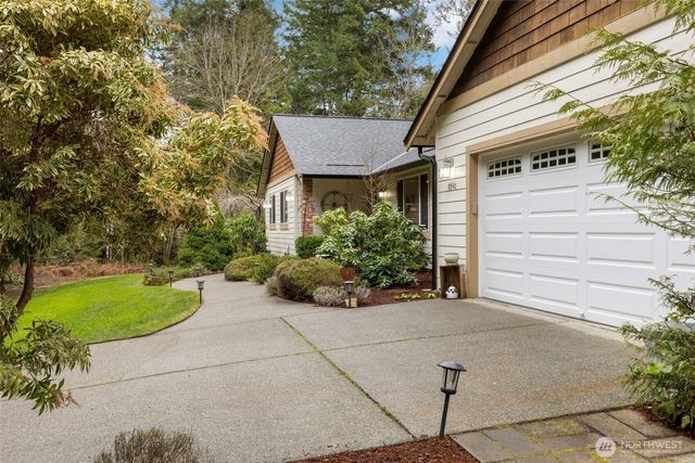 9240 Priddy Vista Road NW, Seabeck, WA 98380