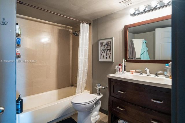 1500 Bay Rd 458S, Miami Beach, FL 33139