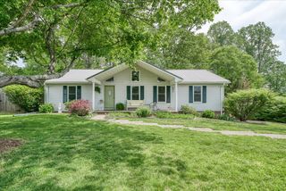 1200 Belmont Dr, Cookeville, TN 38506