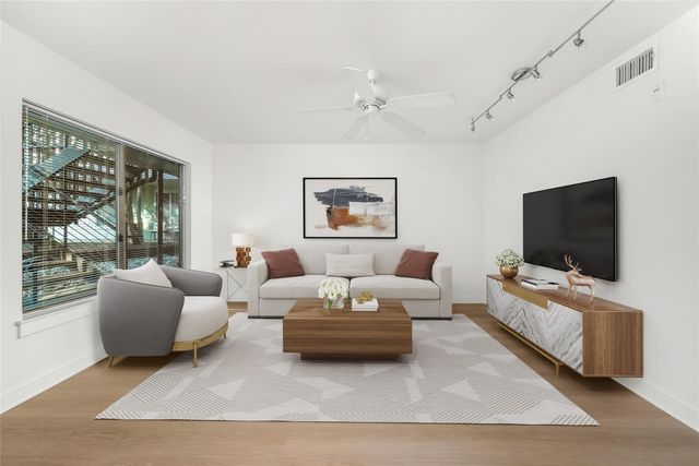 2200 Dickson DR 112, Austin, TX 78704