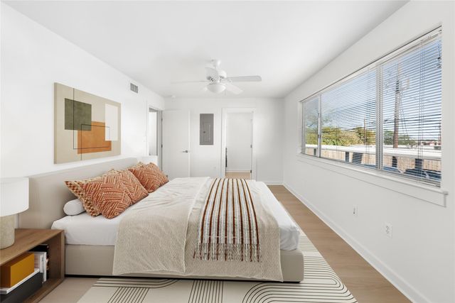 2200 Dickson DR 112, Austin, TX 78704