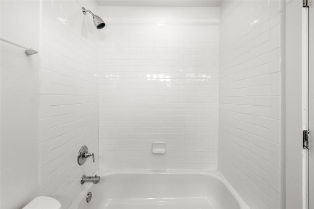 2200 Dickson DR 112, Austin, TX 78704