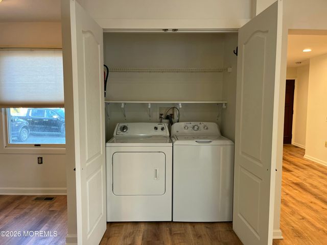 544 Pacific Avenue, Beachwood, NJ 08722