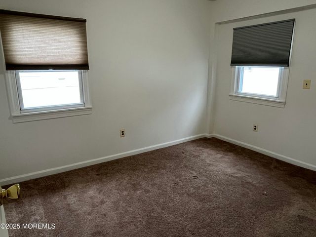 544 Pacific Avenue, Beachwood, NJ 08722