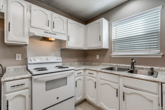 3901 Pipers Court, San Antonio, TX 78251