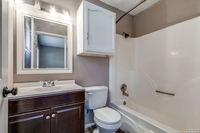 3901 Pipers Court, San Antonio, TX 78251