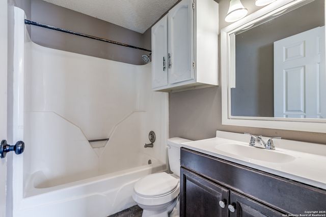 3901 Pipers Court, San Antonio, TX 78251