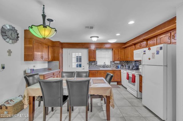 58F Buckingham Dr., Lakewood, NJ 08701