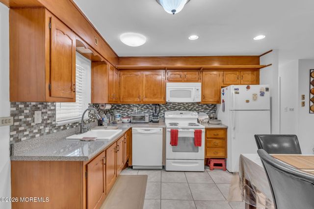58F Buckingham Dr., Lakewood, NJ 08701