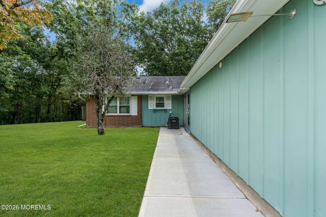 58F Buckingham Dr., Lakewood, NJ 08701