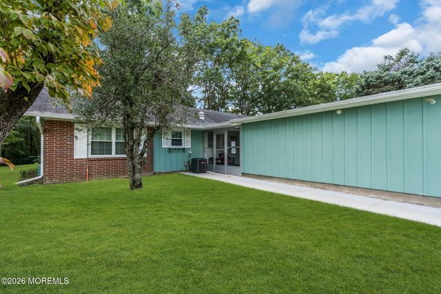 58F Buckingham Dr., Lakewood, NJ 08701