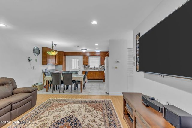 58F Buckingham Dr., Lakewood, NJ 08701