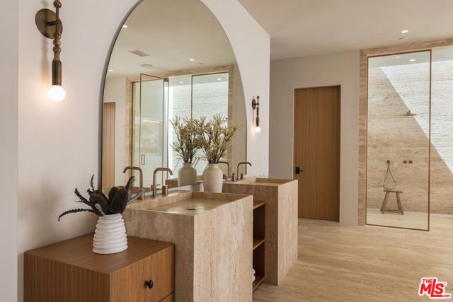 966 Stone Canyon Road, Los Angeles, CA 90077