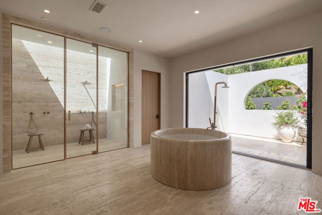 966 Stone Canyon Road, Los Angeles, CA 90077