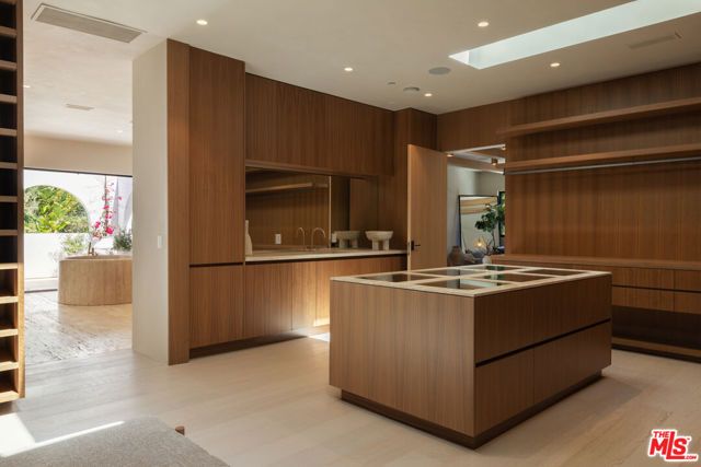 966 Stone Canyon Road, Los Angeles, CA 90077
