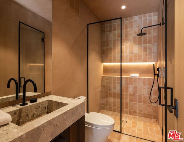 966 Stone Canyon Road, Los Angeles, CA 90077