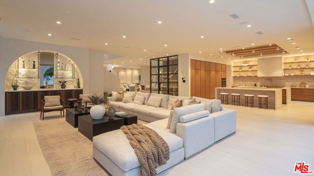 966 Stone Canyon Road, Los Angeles, CA 90077