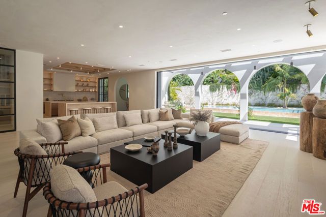 966 Stone Canyon Road, Los Angeles, CA 90077