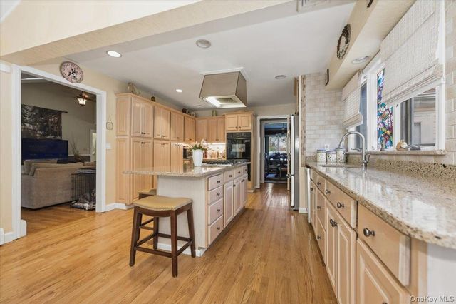 8 Penn Drive, Dix Hills, NY 11746