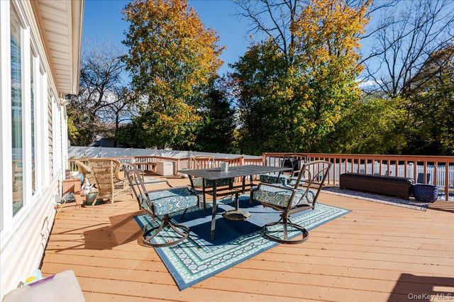 8 Penn Drive, Dix Hills, NY 11746