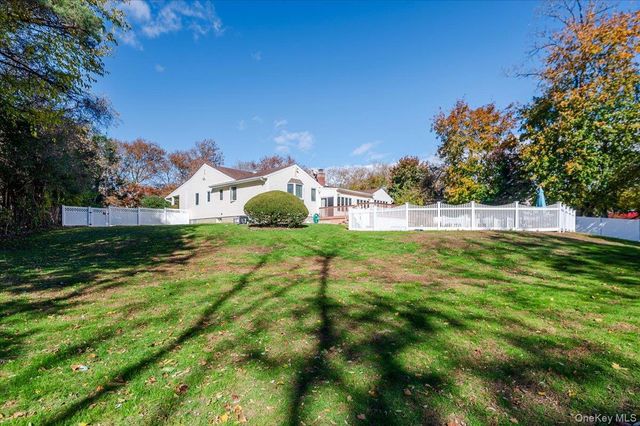 8 Penn Drive, Dix Hills, NY 11746