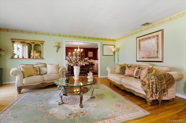 8 Penn Drive, Dix Hills, NY 11746