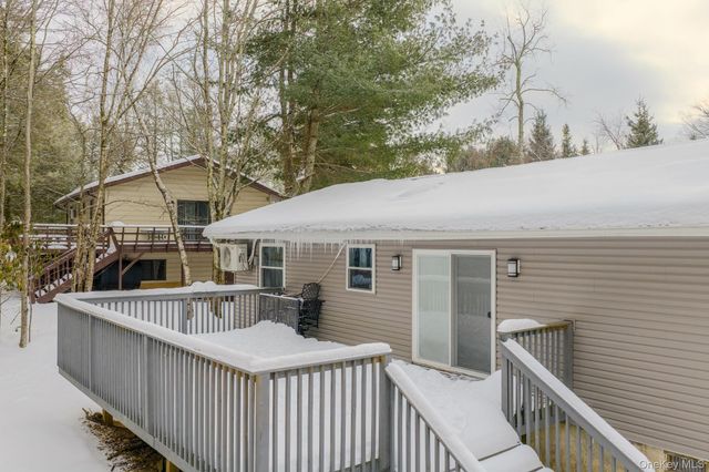 4 Ray Lane, Loch Sheldrake, NY 12733