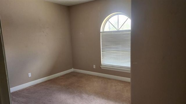 117 W Tyler Lane W, Leesville, LA 71446