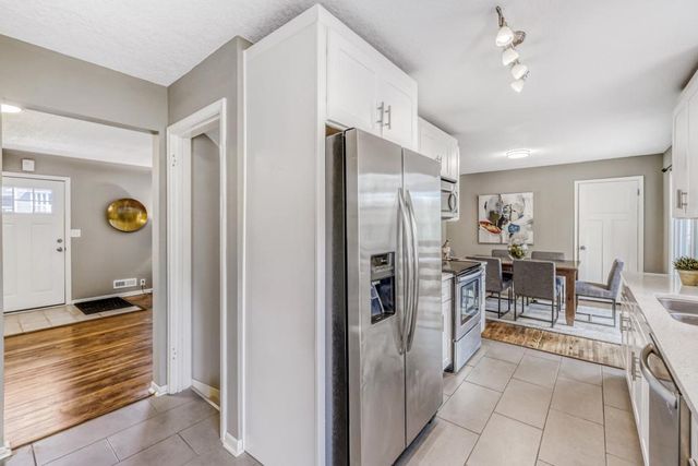 11939 James Road, Minnetonka, MN 55343