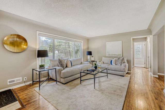 11939 James Road, Minnetonka, MN 55343