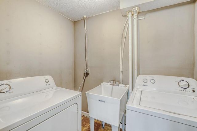 11939 James Road, Minnetonka, MN 55343