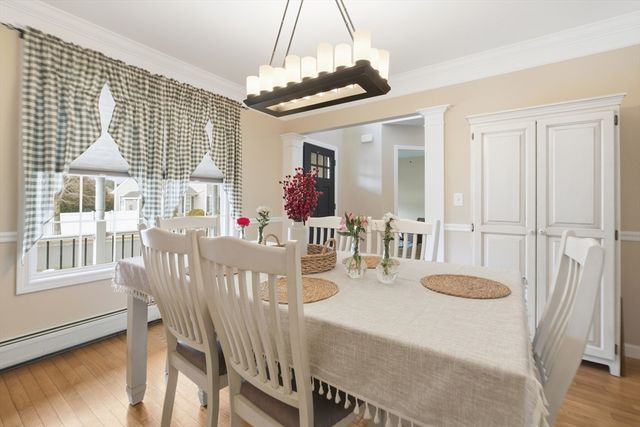 10 Mate Dr, New Bedford, MA 02745