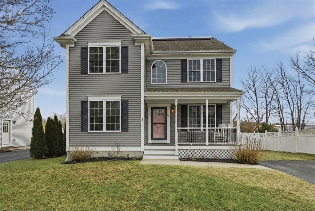 10 Mate Dr, New Bedford, MA 02745