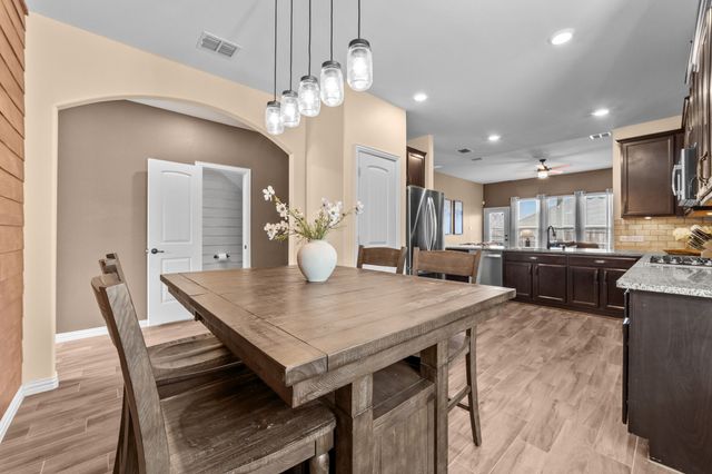 910 Black Hawk Drive, Princeton, TX 75407