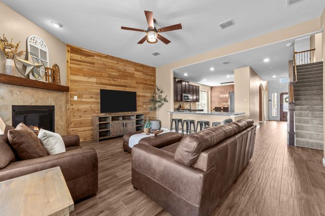 910 Black Hawk Drive, Princeton, TX 75407