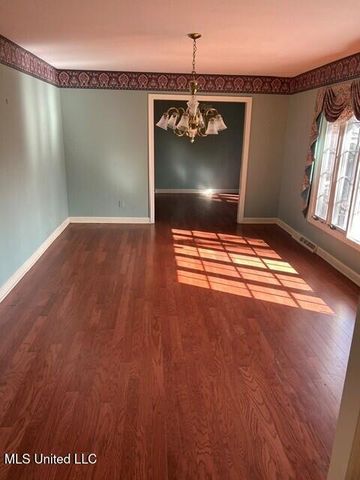 141 Mcguire Cove, Clarksdale, MS 38614