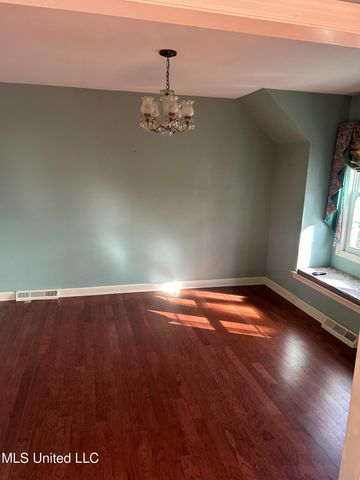 141 Mcguire Cove, Clarksdale, MS 38614