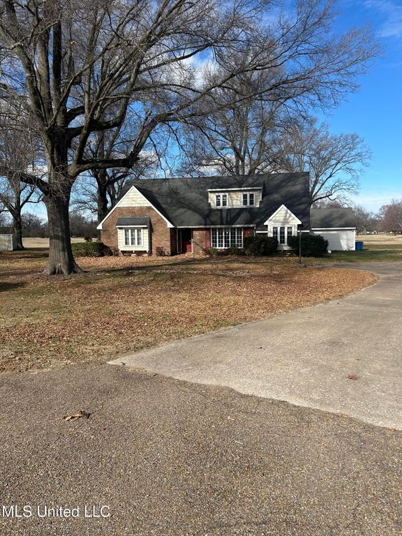 141 Mcguire Cove, Clarksdale, MS 38614