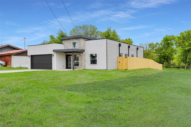 206 E Gilmer Street, Rice, TX 75155