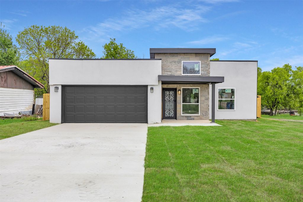 206 E Gilmer Street, Rice, TX 75155