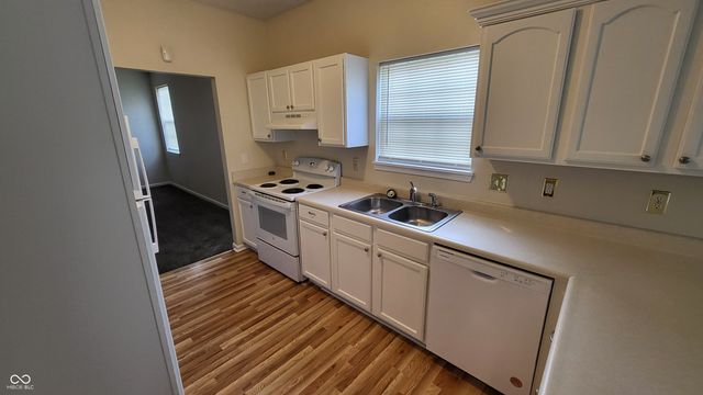 6025 Prairie Meadow Drive, Indianapolis, IN 46221