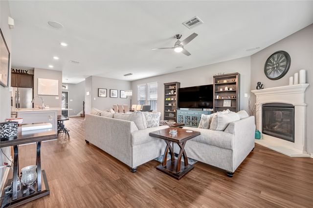 2125 Lake Cliff Drive, Little Elm, TX 75068