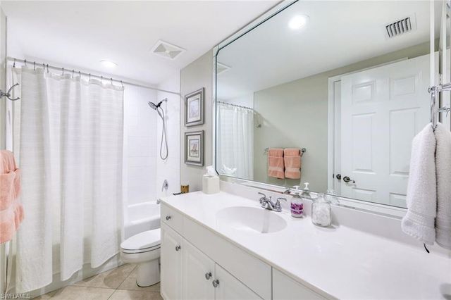 300 Dunes BLVD 602, Naples, FL 34110