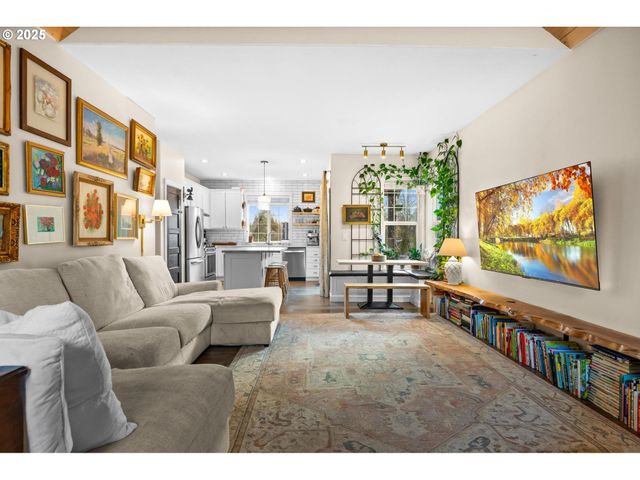 1842 Rose Hedge Ct, Vernonia, OR 97064