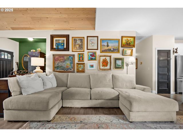 1842 Rose Hedge Ct, Vernonia, OR 97064