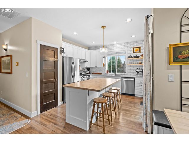 1842 Rose Hedge Ct, Vernonia, OR 97064